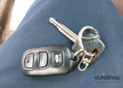 2005 Toyota Camry Le from USA, damaged, VIN 4T1BE32K75U084971